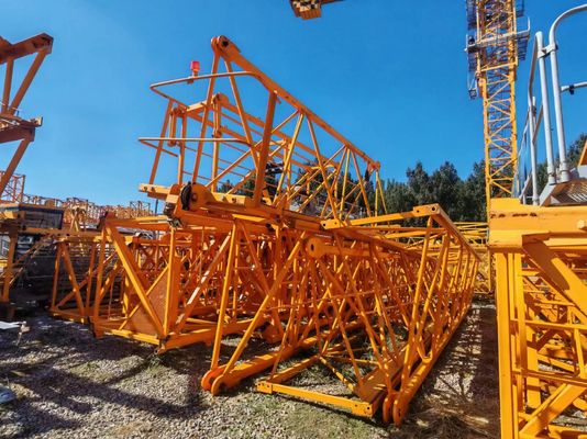 スーツ Zoomlion 6012 中古クレーン 8トンの最大負荷と2.8m 建設プロジェクトのためのマスト